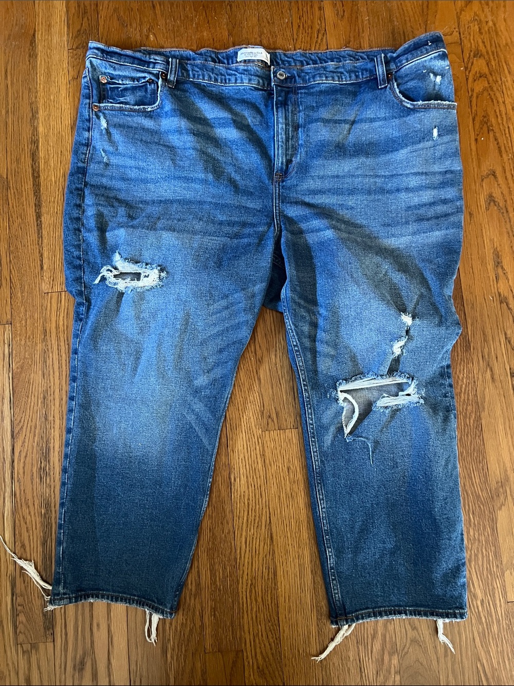 Abercrombie & Fitch women’s Distressed Blue Relaxed Jeans